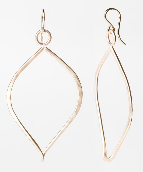E122 - Small Leaf Earring