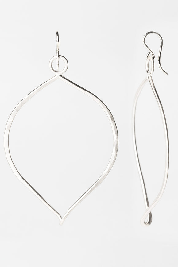 E123 - Large Leaf Earring
