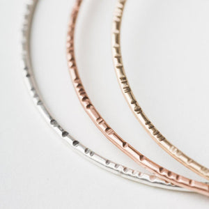 B303 - Circle Bangle Bracelet