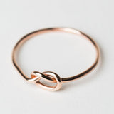 R404 - Knot Ring