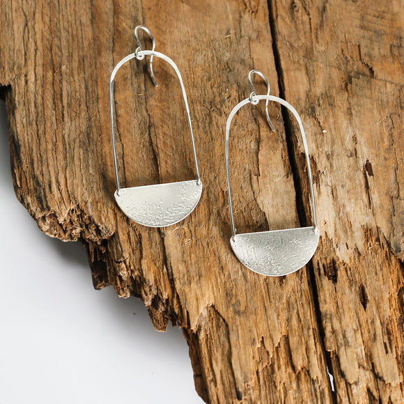 E147 - half moon earring